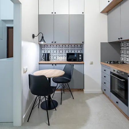 On Krakowska Street לבוב