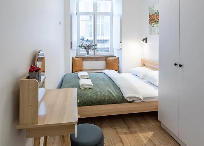 On Krakowska Street * 利沃夫